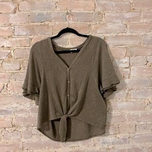 Short sleeve shirt with front tie